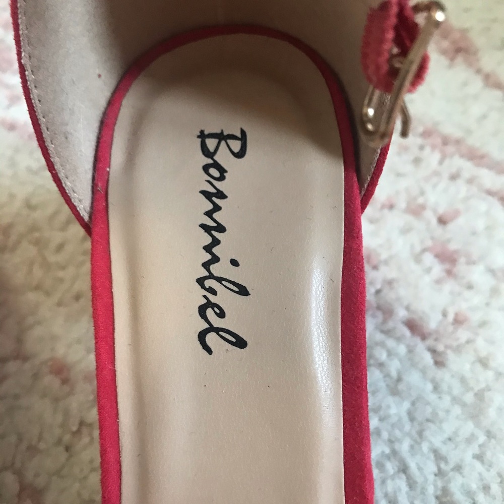 Red ankle strap block heels BNWT size 7 - Picture 2 of 4